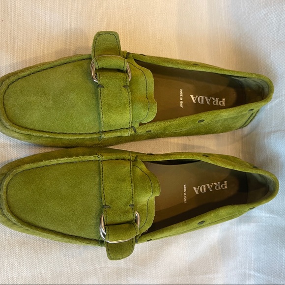 Sold ;Gorgeous Prada chartreuse suede driving shoes. 
Never worn. Size 38. - Picture 3 of 8